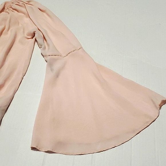 XXI Blush Pink Flare Long Sleeves Flowy Boho Romantic Top - Picture 6 of 10